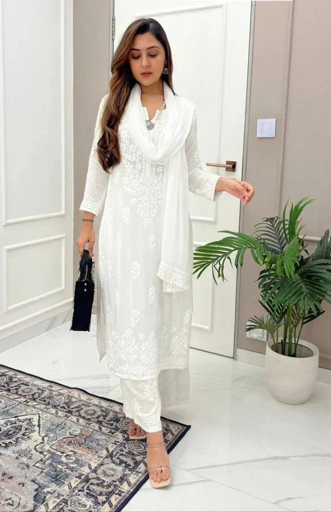 CHIKANKARI EXCLUSIVE KURTI_PENT PAIR DESIGN(WHITE)